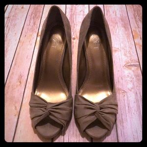 Loft - Peep Toe Pumps